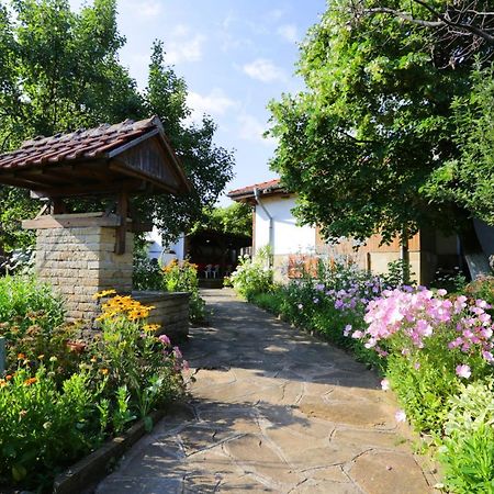 Villa Хаджикольовата Къща à Medven Extérieur photo