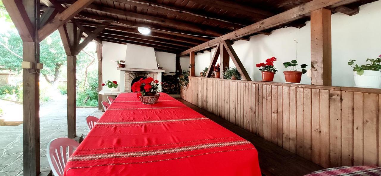 Villa Хаджикольовата Къща à Medven Extérieur photo